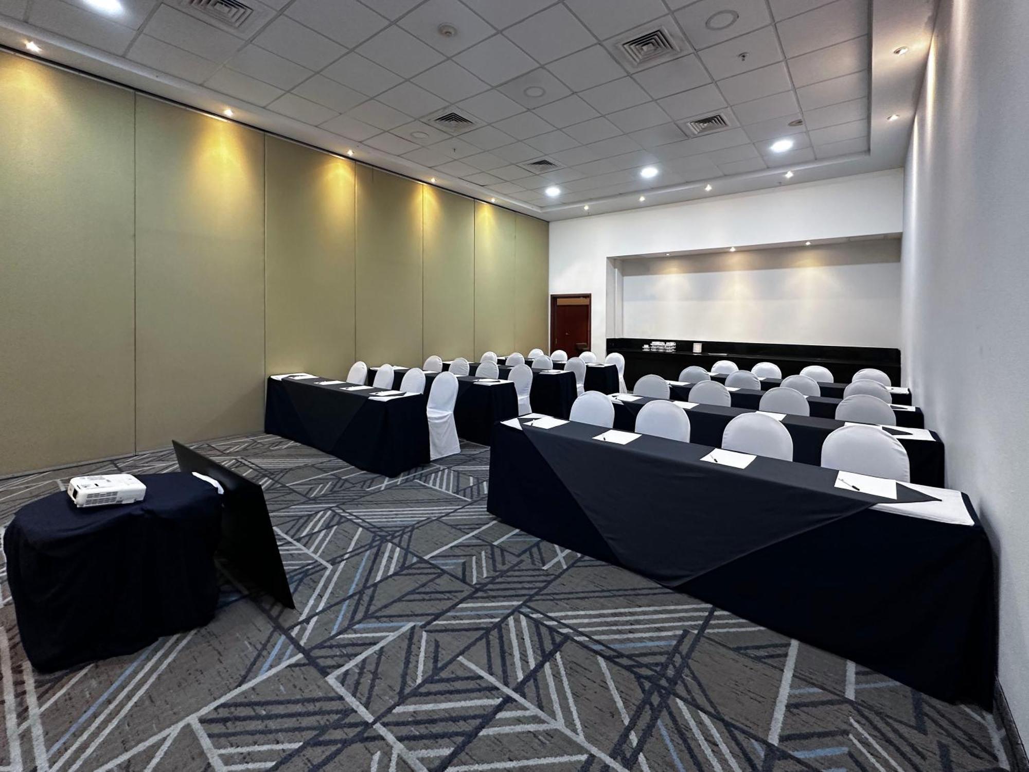 Holiday Inn Express Merida By Ihg Dış mekan fotoğraf