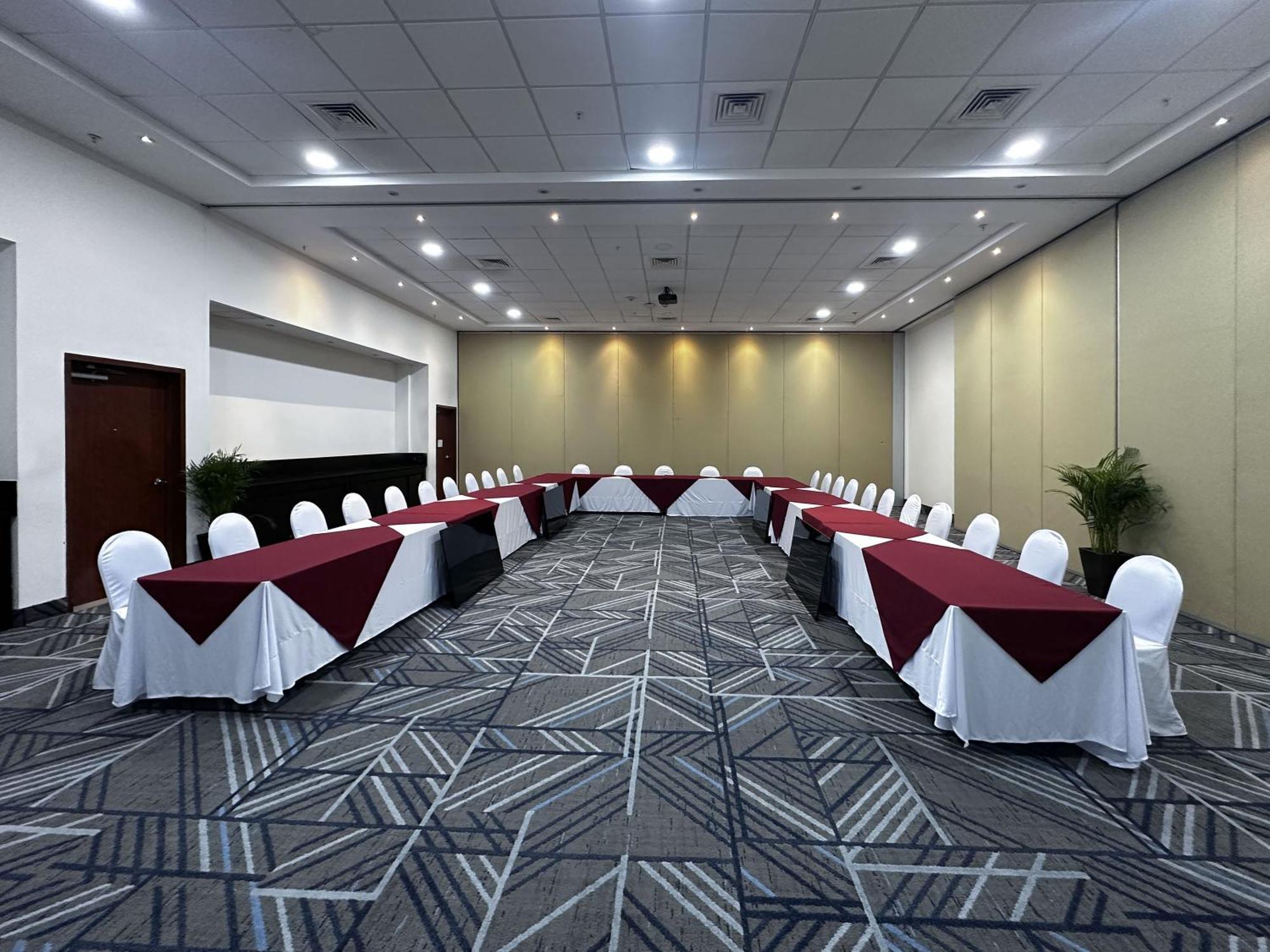 Holiday Inn Express Merida By Ihg Dış mekan fotoğraf